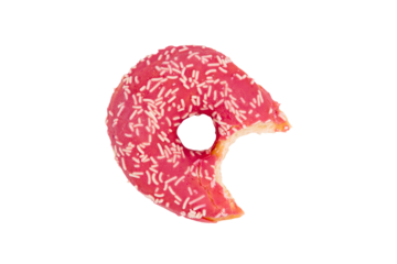 Donut rouge croqué avec confettis blanc vue de dessus au format PNG pour incrustation