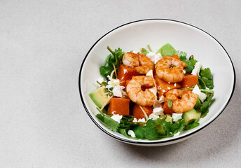 salad with shrimps