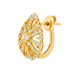  Golden Earring with Diamonds on Transparent Background