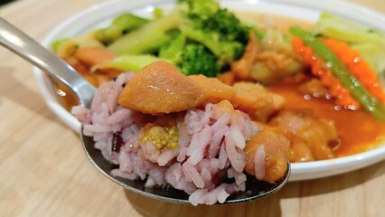 Stir Fried Broccoli and Sweet Chicken for Eating with Rice
