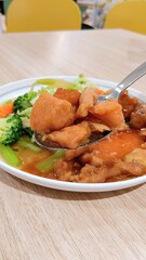 Stir Fried Broccoli and Sweet Chicken for Eating with Rice
