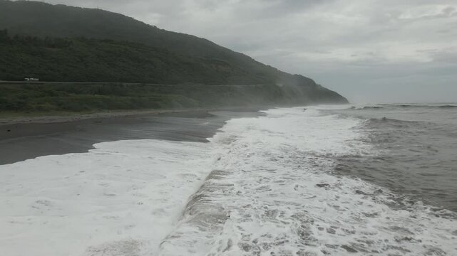 Rough Surf As Hurricane Approaches Landfall On Island Aerial View - Koinu
