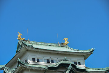 快晴の空に映える名古屋城天守閣