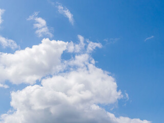 5月　昼の青空と雲34