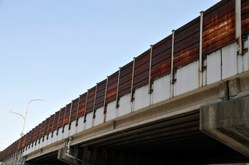 Obraz premium 道路の防音壁