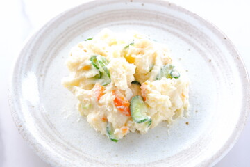 定番のお惣菜といえば、ポテトサラダ
