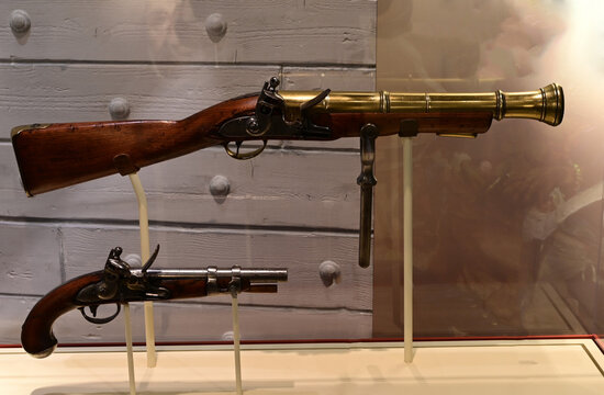 17th century flintlock guns. 
