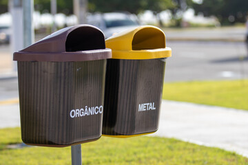 Selective Waste Bins for Organic and Metal in Urban Area