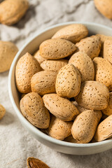 Organic Raw Almond Nuts