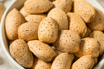 Organic Raw Almond Nuts