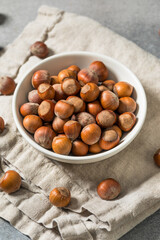 Obraz premium Organic Raw Dry Hazelnuts