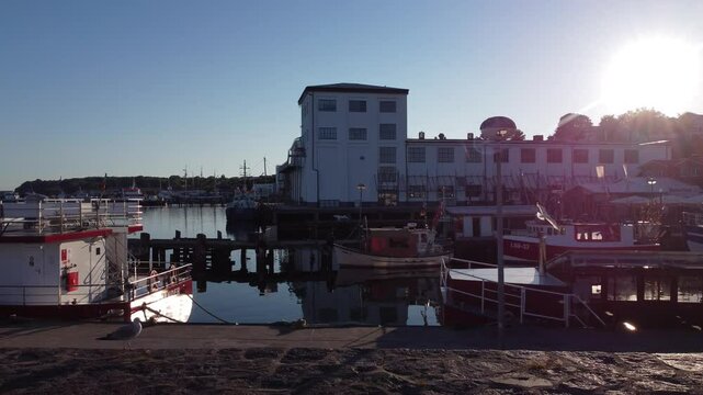 Insel R&uuml;gen: Abends in Sassnitz am Hafen
