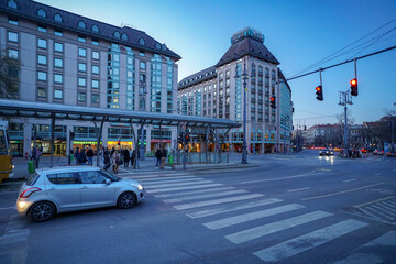Kàlvin Tér district , public transport station