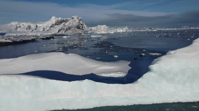 Landscape with glaciers and the South Pole in 4K