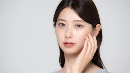 女性　ビューティー　スキンケア