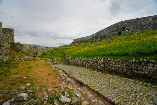 panoramic view of the Shkodra area from the Rozafa Castle