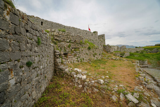 panoramic view of the Shkodra area from the Rozafa Castle