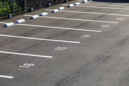 都会の月極駐車場