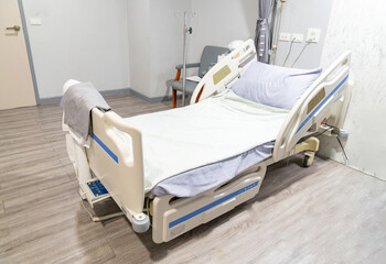 Hospital bed with electronic control from the console.