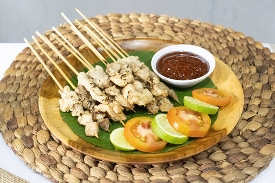 A plate of delicious taichan satay. taichan satay restaurant cuisine