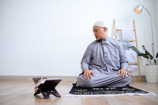 Portrait Of Praying Salah At Home Doing Last Movement On Salah Procedure Called Taslim