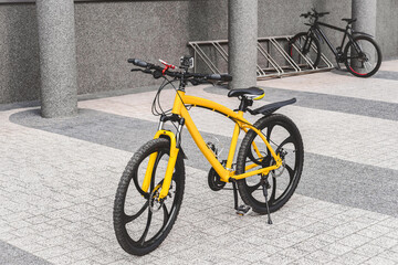 Naklejka premium Bicycle parked on city street