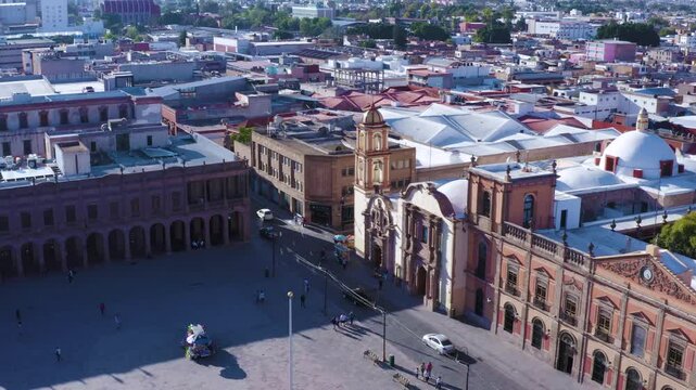 Aerial 4K Drone Flyover of Plaza de Armas &ndash; San Luis Potos&iacute;, Mexico 