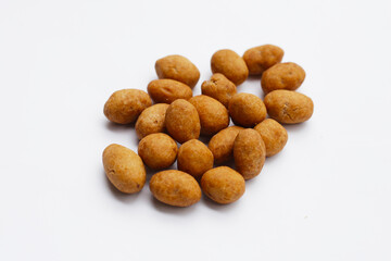 Coconut cream coated peanuts snack