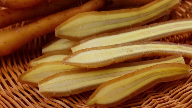 Fresh Finger root or Kaempfer (kachai)