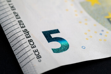 Details and overview of the five euros, the currency of the European Union