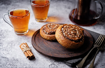 Cinnamon roll buns in a plate