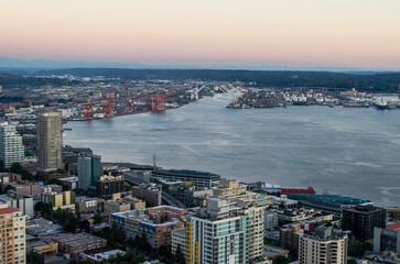seattle skyline at night