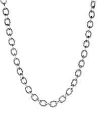 Image of a necklace for fashion on transparent background
