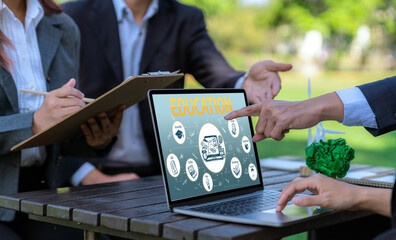 E-learning website with sofware for student to study online on the internet network brisk