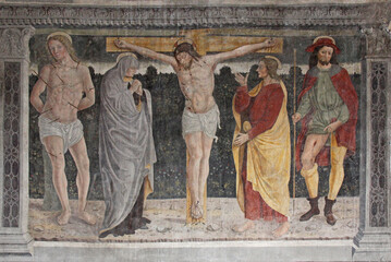 Cristo crocifisso tra Santi; affresco di Pietro da Cemmo nella chiesa di Santa Maria a Bienno (Val...