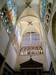 Vitraux gothiques de la cathédrale Saint-Gatien – Art sacré à Tours