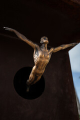 statue