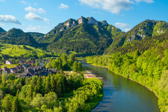 Fototapeta Summer view of the Three Crowns in the Pieniny at the foot of the Tatra Mountains. Poland