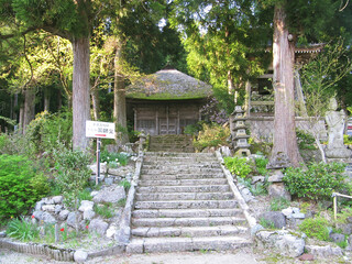 日本：平等寺薬師堂の正面【国指定重要文化財】新潟県阿賀町
