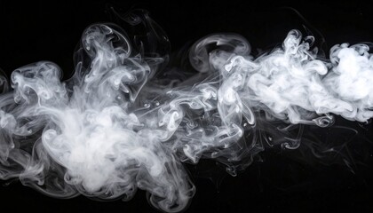 暗闇に漂う白い煙とスモークの演出