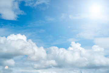  青空と夏の雲｜爽やかな太陽の風景