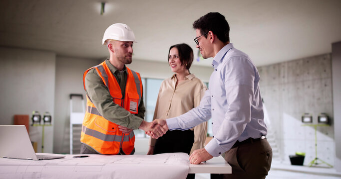 Architect And Client Images – Browse 69,672 Stock Photos, Vectors, and ...