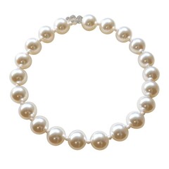 Fototapeta premium A close up shot of a pearl bracelet with a silver clasp on a white background in a studio setting