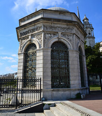 Obraz premium Located in Istanbul, Turkey, Dolmabahce Mosque was built in 1855 by Garabet Balyan.