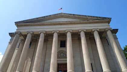 Obraz premium Grand Neoclassical Courthouse with Columns and American Flag