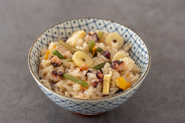 山菜とタコの炊き込みご飯
