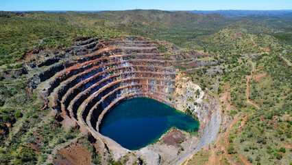 An abandoned uranium mine in the Australian vastness, seen from above © Patrick