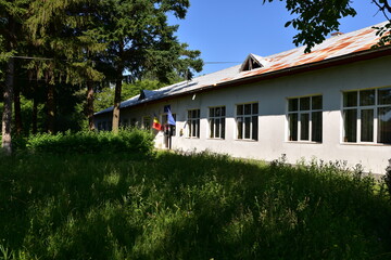 house on the hill