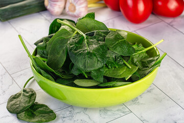 Raw fresh green spinach leaves