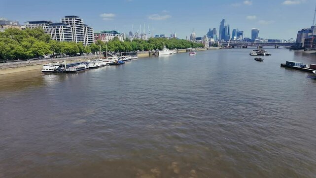 Panoramic View of River Thames with Boats and Skyscrapers in Central London on a Clear Summer Day &mdash; Shot from Bridge with DJI Osmo Pocket 3